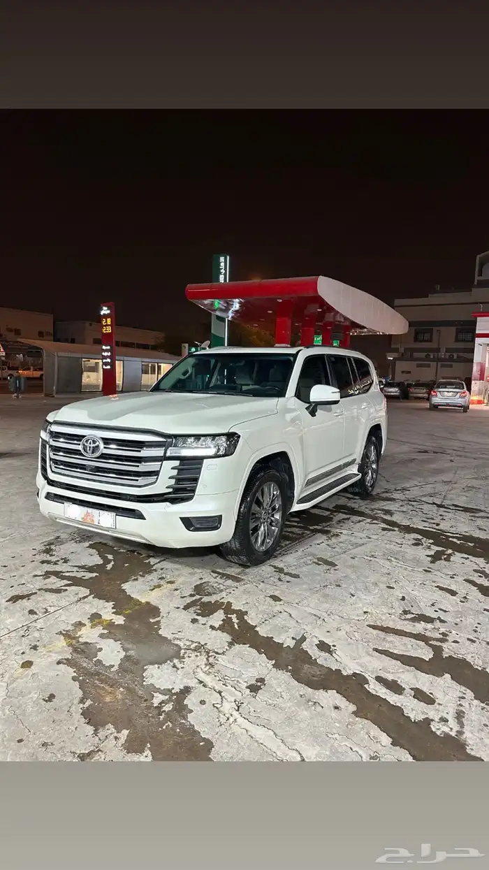 جيب لاندكروزر 2022 5