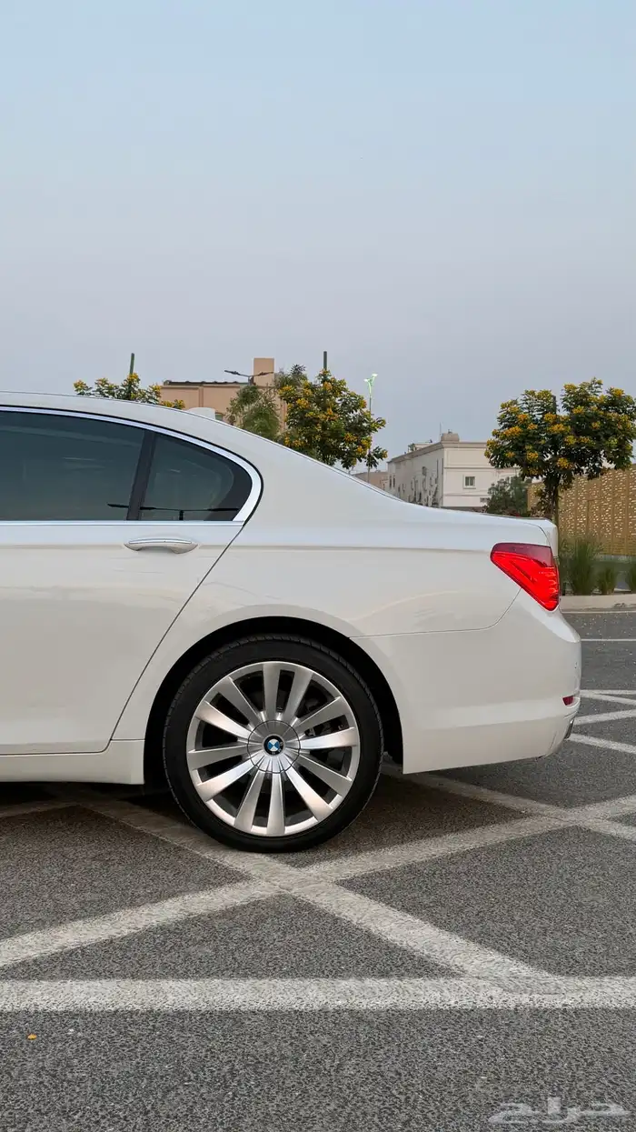 بي ام دبليو 740 فل كامل (( نظيف جد ا )) 10