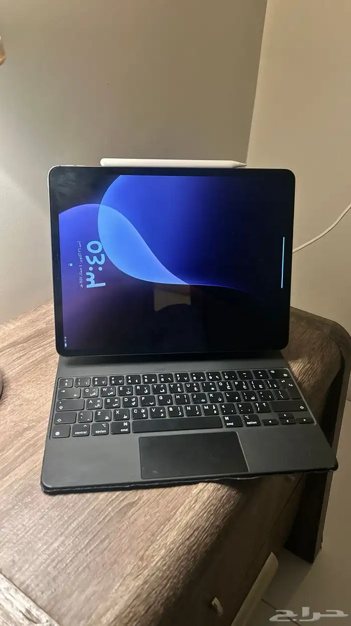 آيباد 12.6 انش 2022 مع قلم أبل وكيبورد 0