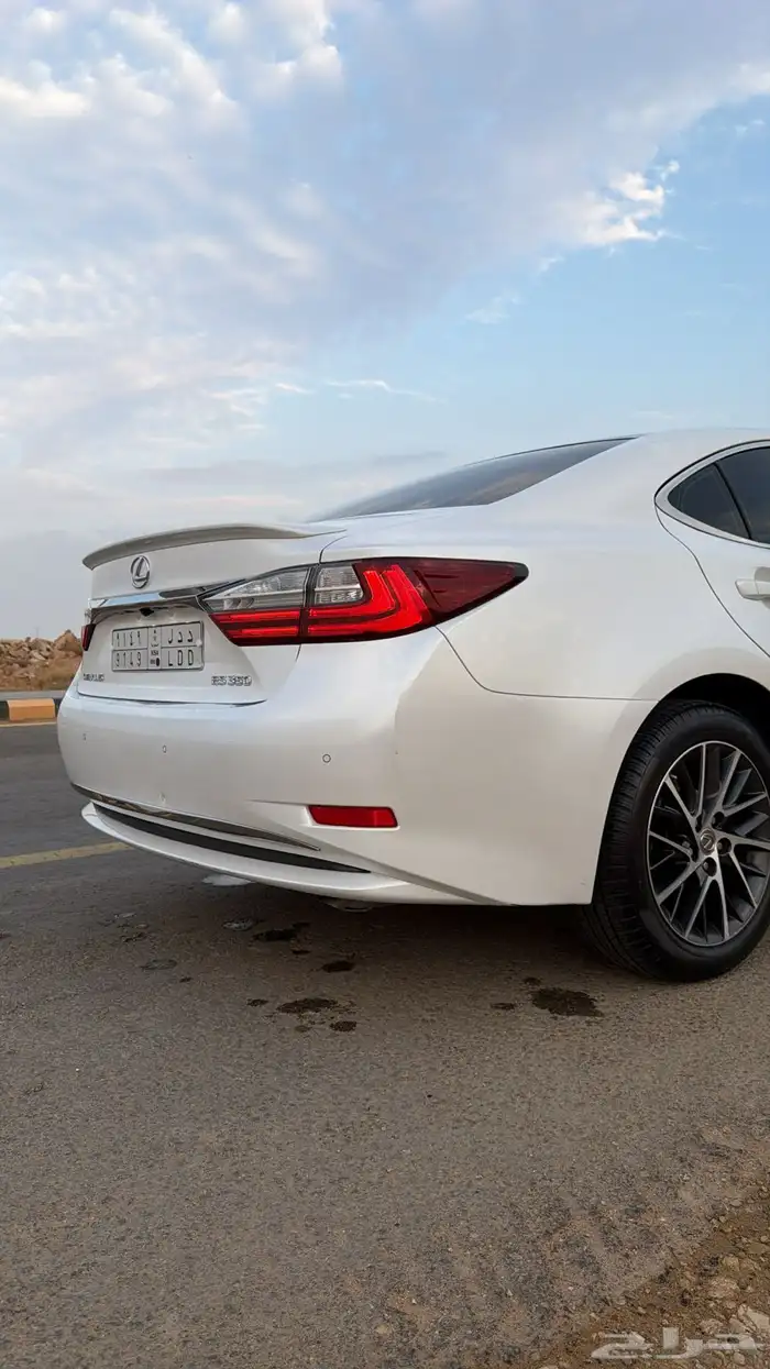 لكزس ES350 2018 فل كامل 17