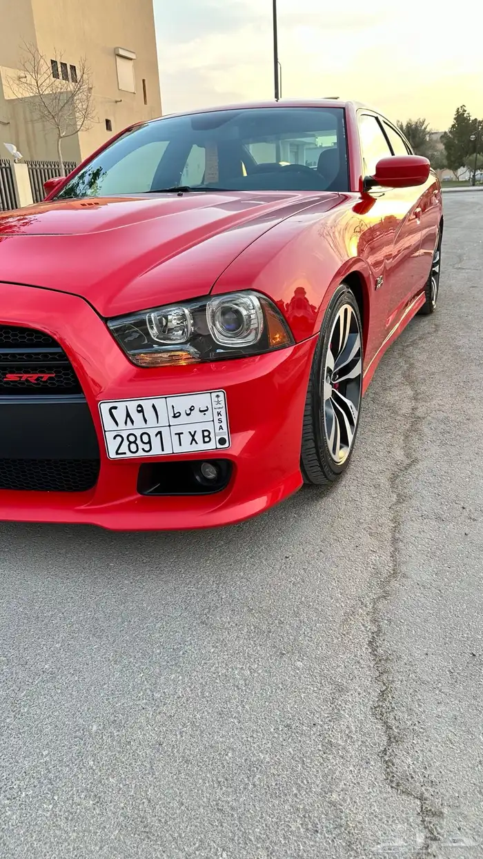 تشارجر srt8 2014 1