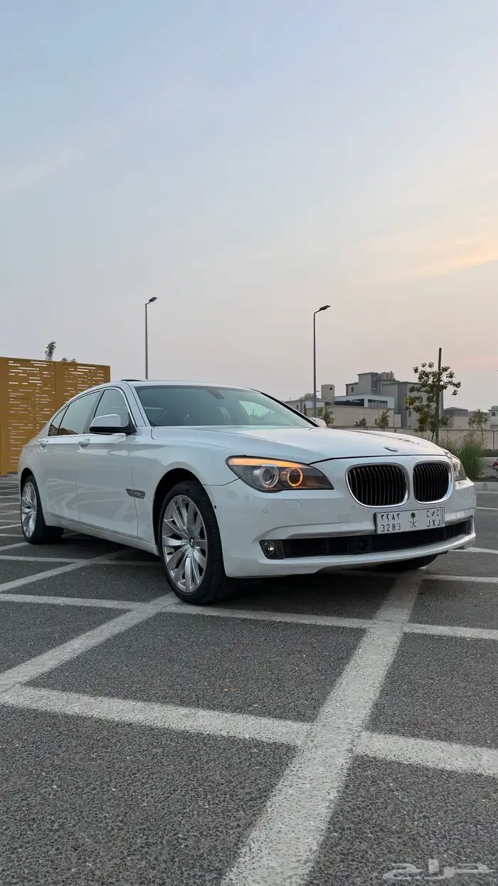 بي ام دبليو 740 فل كامل (( نظيف جد ا )) 0
