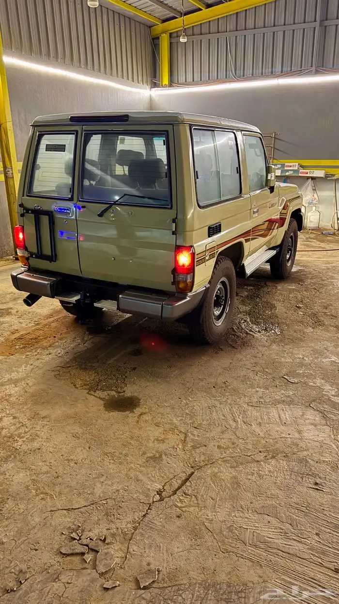 للبيع ربع مديل 2012 عليه لوحه مميزه 4