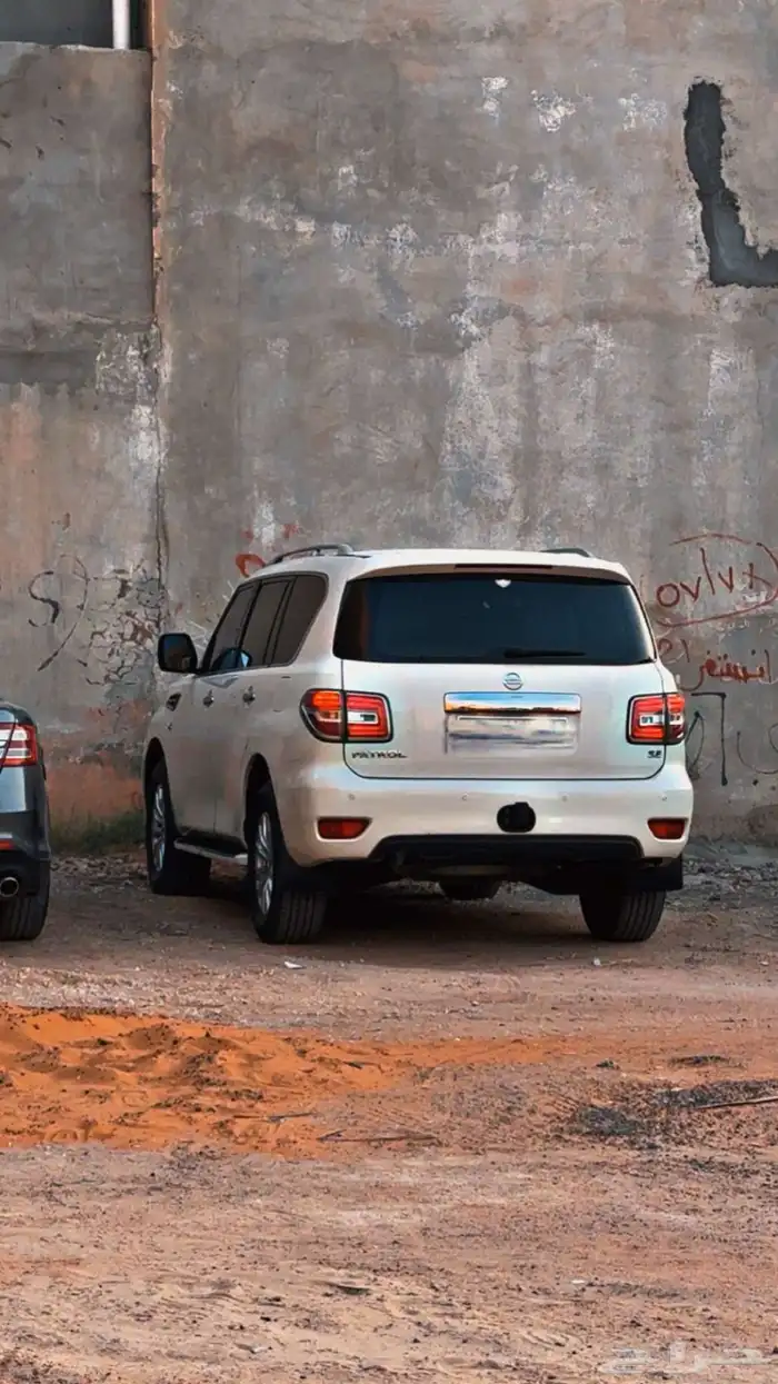 جيب باترول نيسان 2015 ابيض للبيع 12