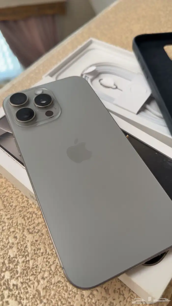 iPhone 16 Pro Max - Titanium - 256 0