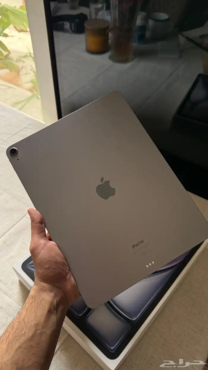 ايباد اير 13 انش معالج M2 3