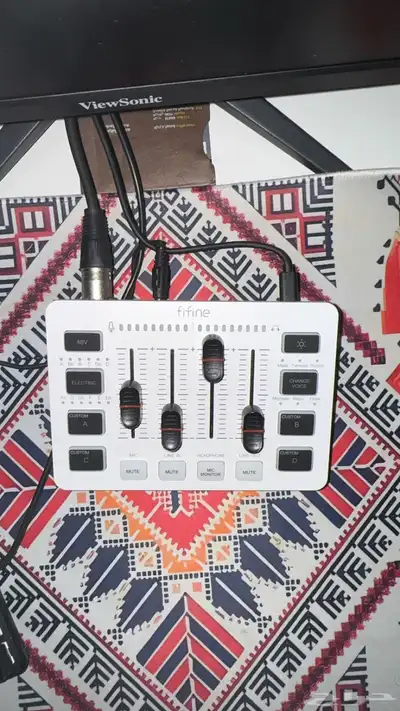 مايك فيفاين مكسر فيفاين ابيض index