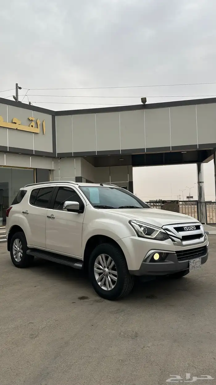 ايسوزو ام يو اكس 2