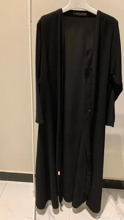 عباية شادر جديده نظيفه مقاس 52 سبب البيع 0