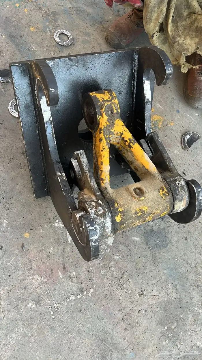 تصنيع حاويات   كسارات بوكلين   صناديق ترلات   تصنيع سطحات 3