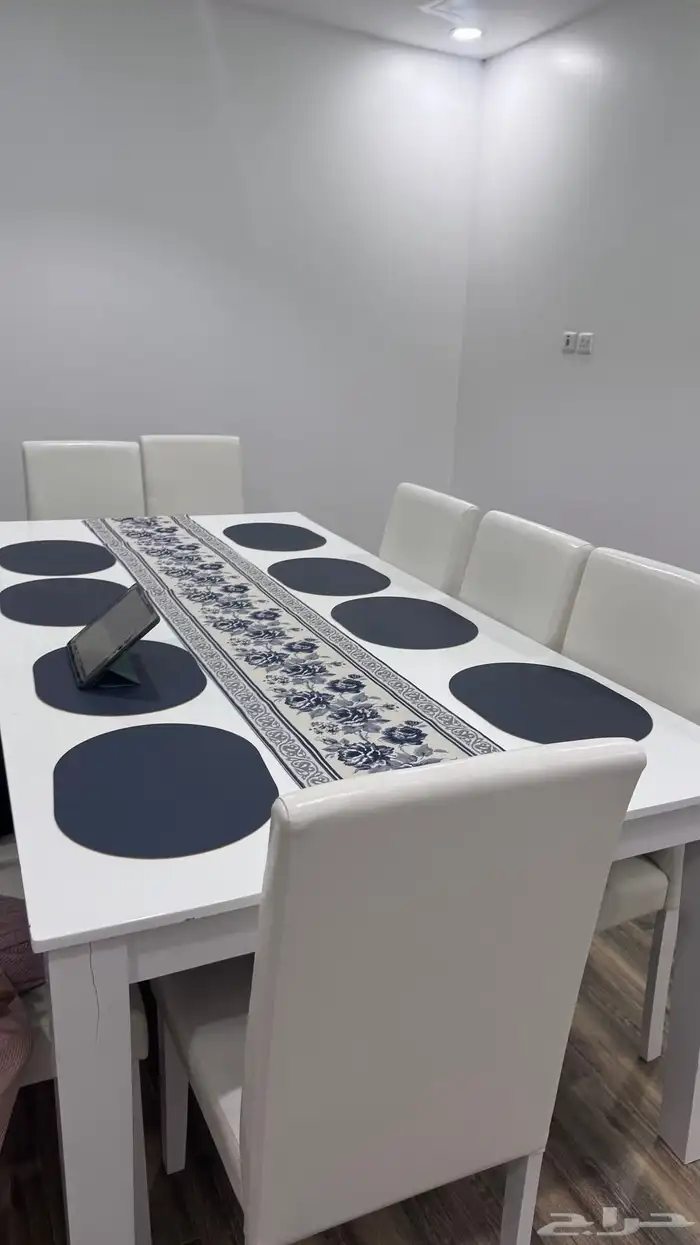 طاوله طعام 10كراسي استخدام نظيف 1