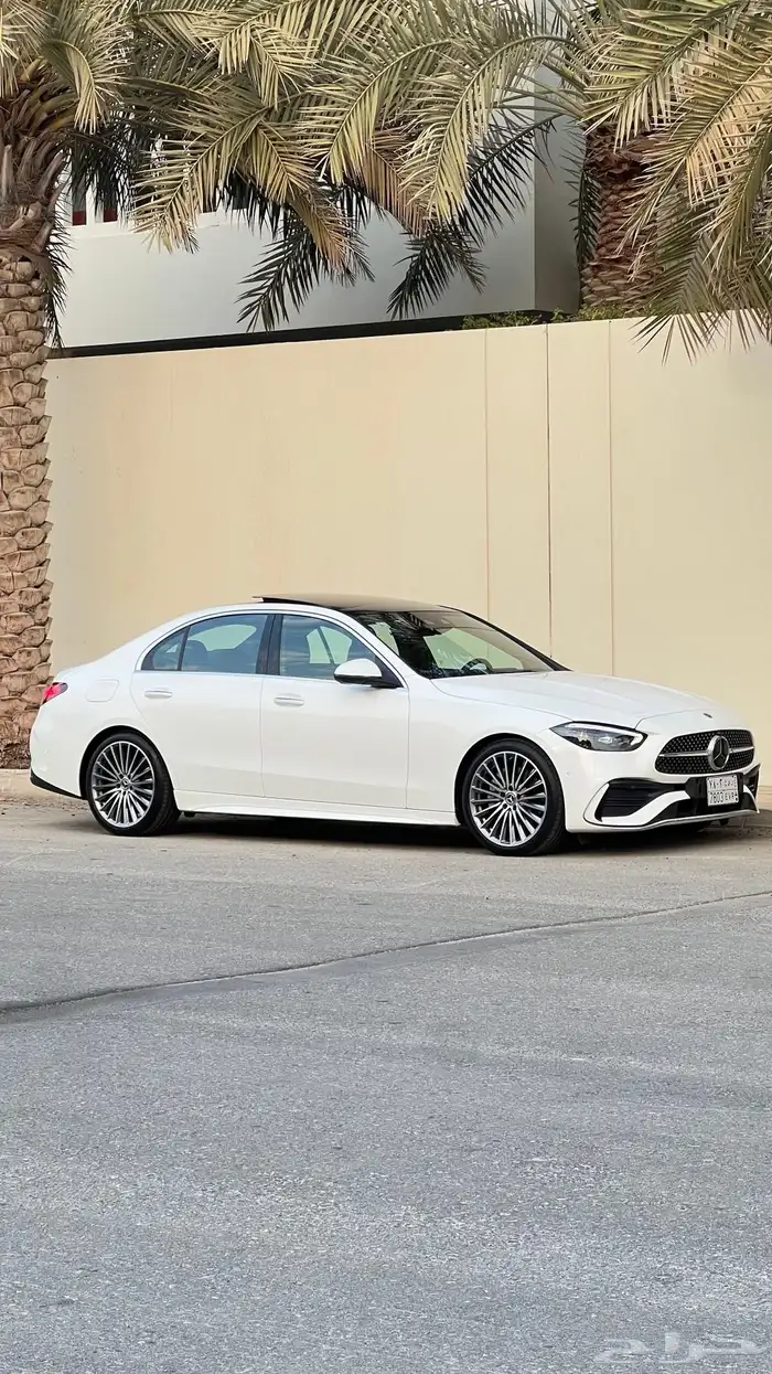 مرسيدس C300 موديل 2023 عداد 6 آلاف كيلو بحالة المصنع 7