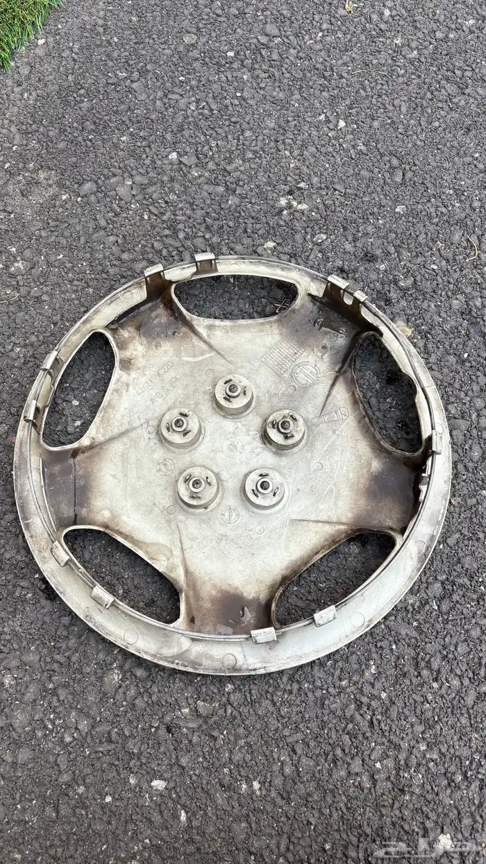 طاسه كامري 2002 اصلي وكاله حبه وحدة 1