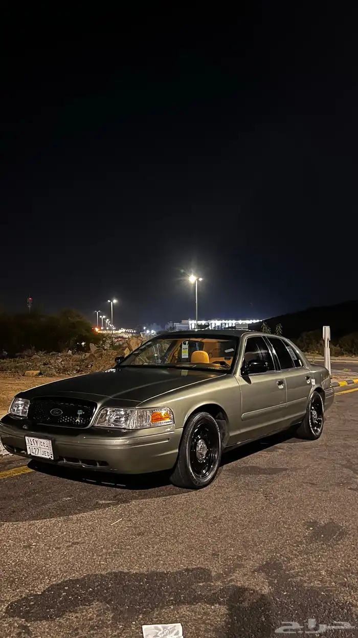 فورد فكتوريا 4