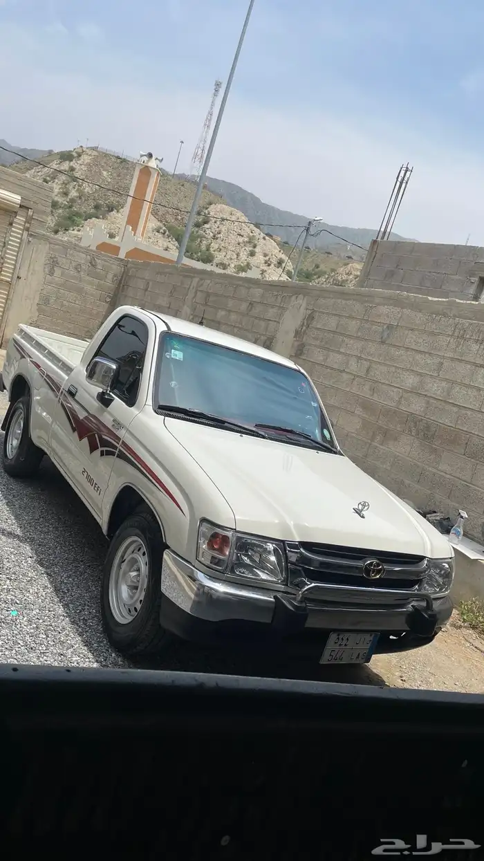 للبيع هايلوكس 2005 GLX 1