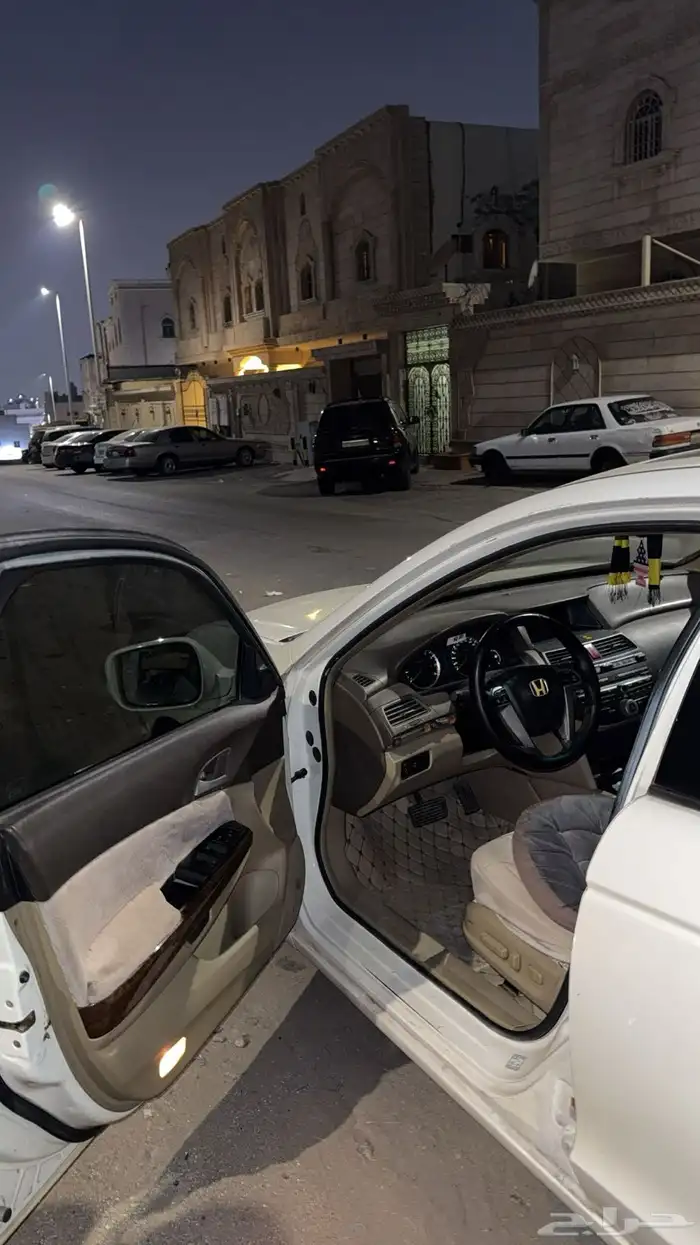 هوندا اكورد 2010 للبيع 4