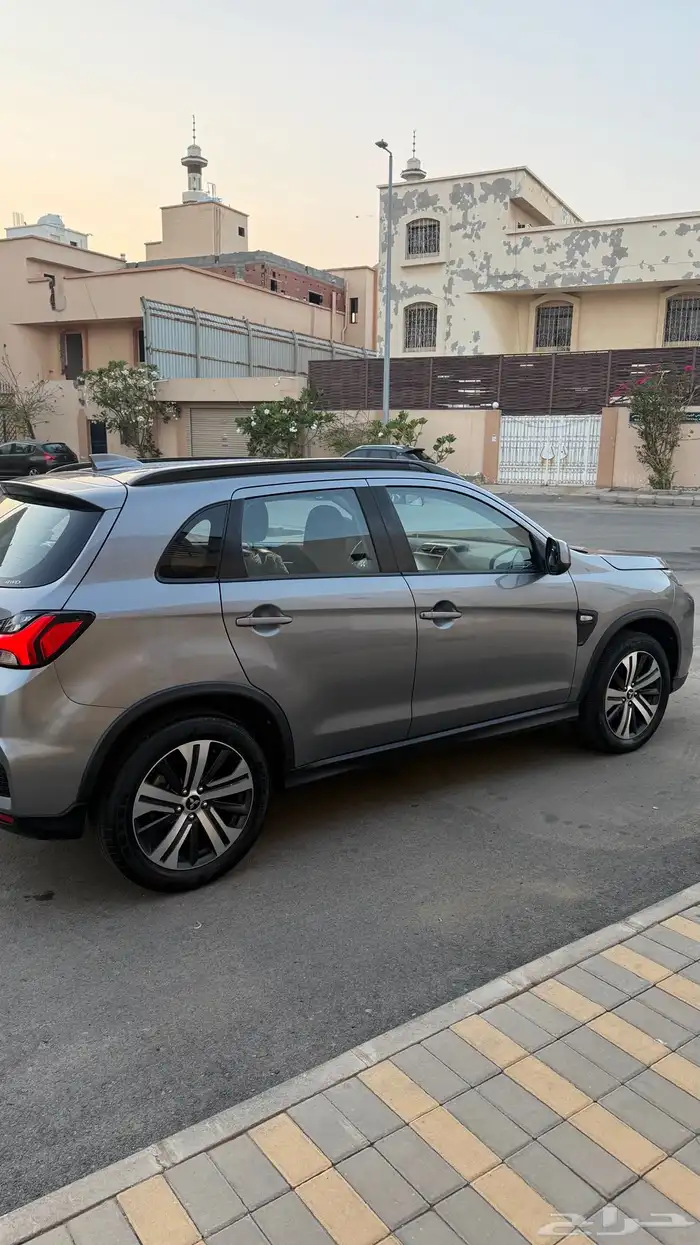 ميتسوبيشي ASX 8