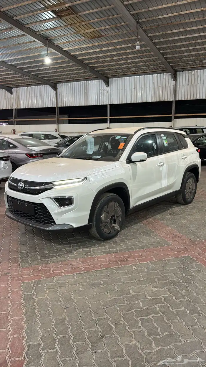 تويوتا اوربان فئة GL بنزين 2026 0