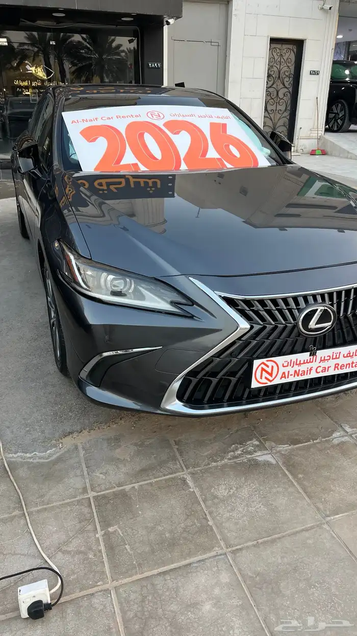 لكزس لتأجير 3