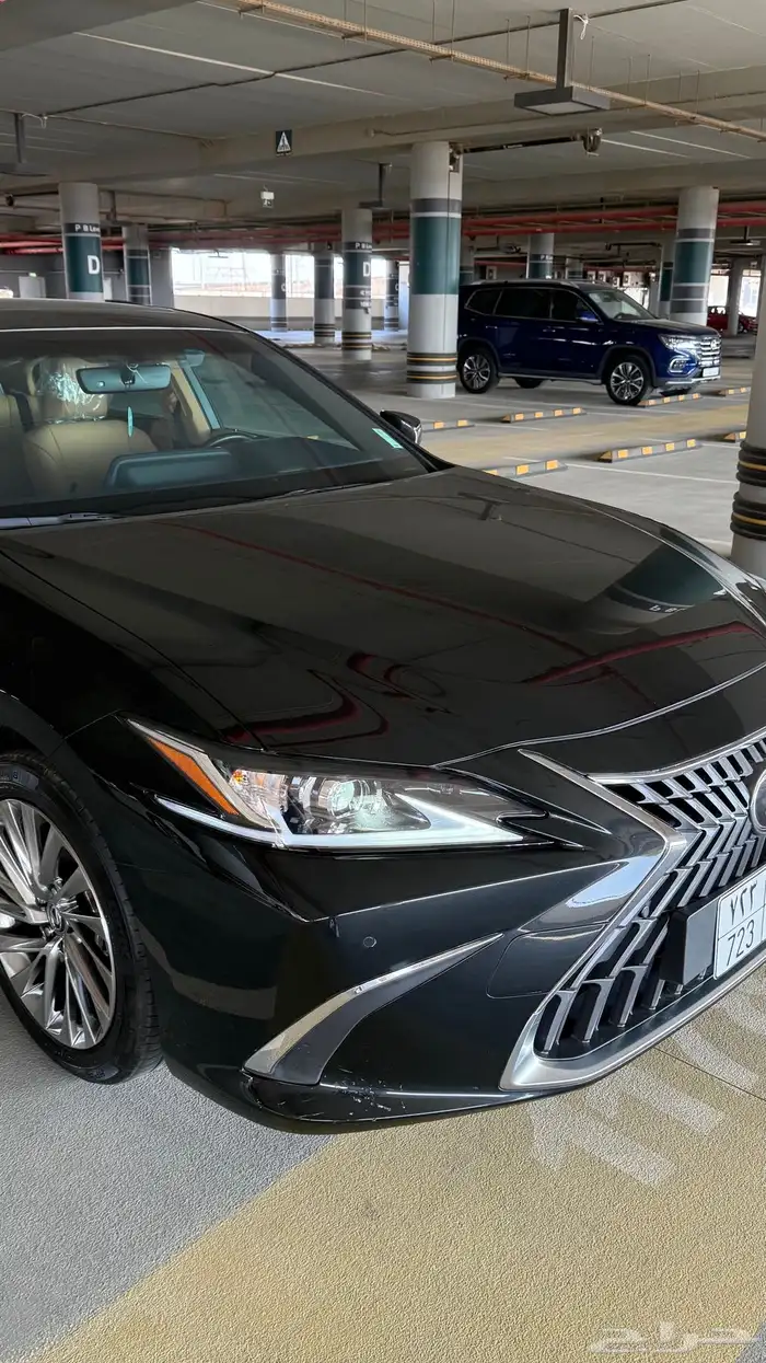 لكزس es250 2024 اسود 3