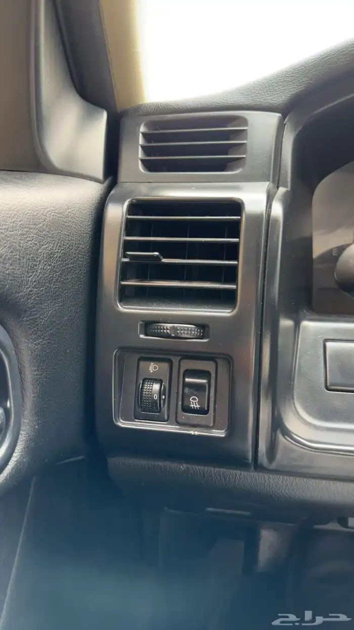 للبيع جيب نيسان ربع بترول 2007 11