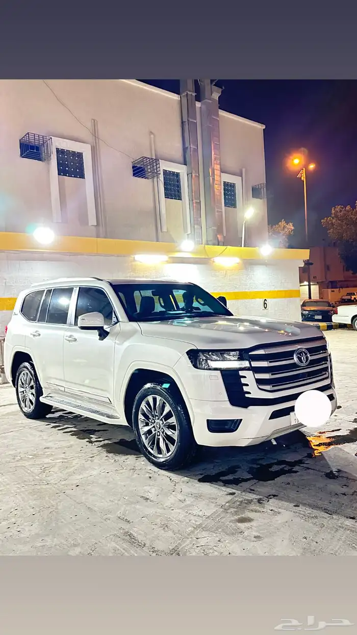 جيب لاندكروزر 2022 1