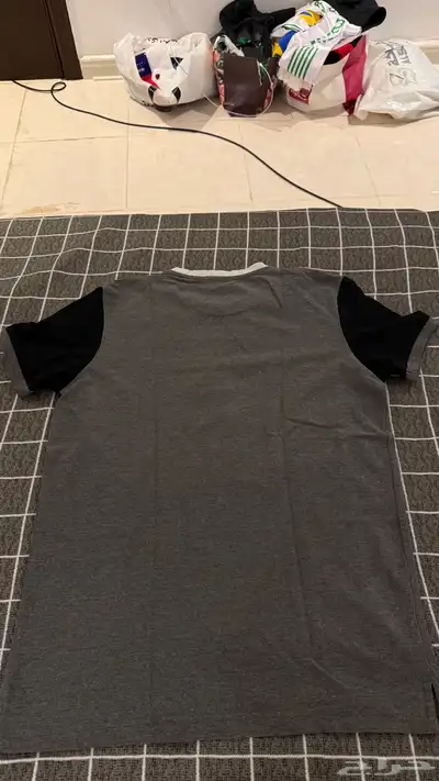 تيشيرت رصاصي مستعمل مقاس M index