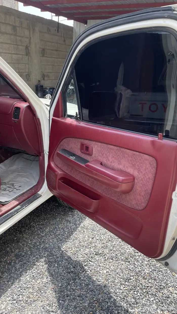 للبيع هايلوكس 2005 GLX 5