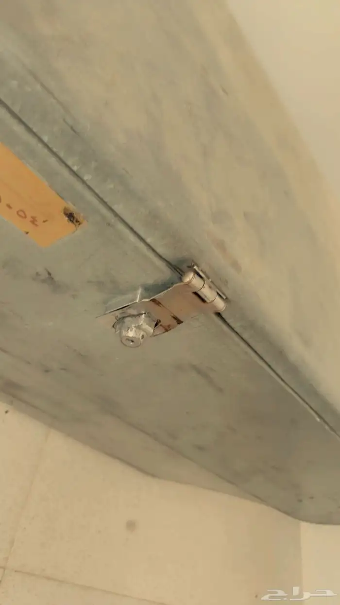 صندوق عزبه وسيارة اطفال حديد 1