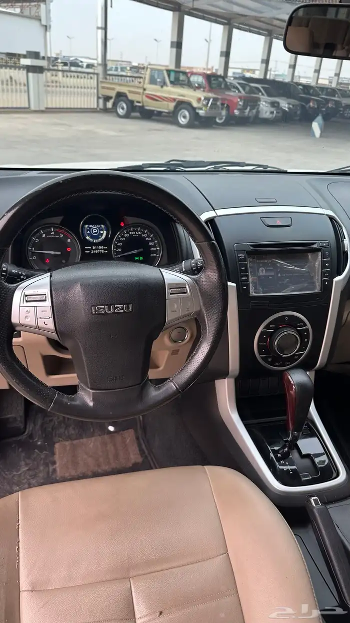 ايسوزو ام يو اكس 9