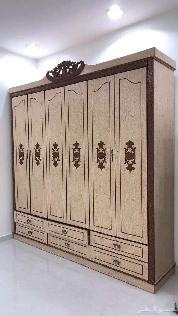 دولاب للبيع نظيف جدا 0