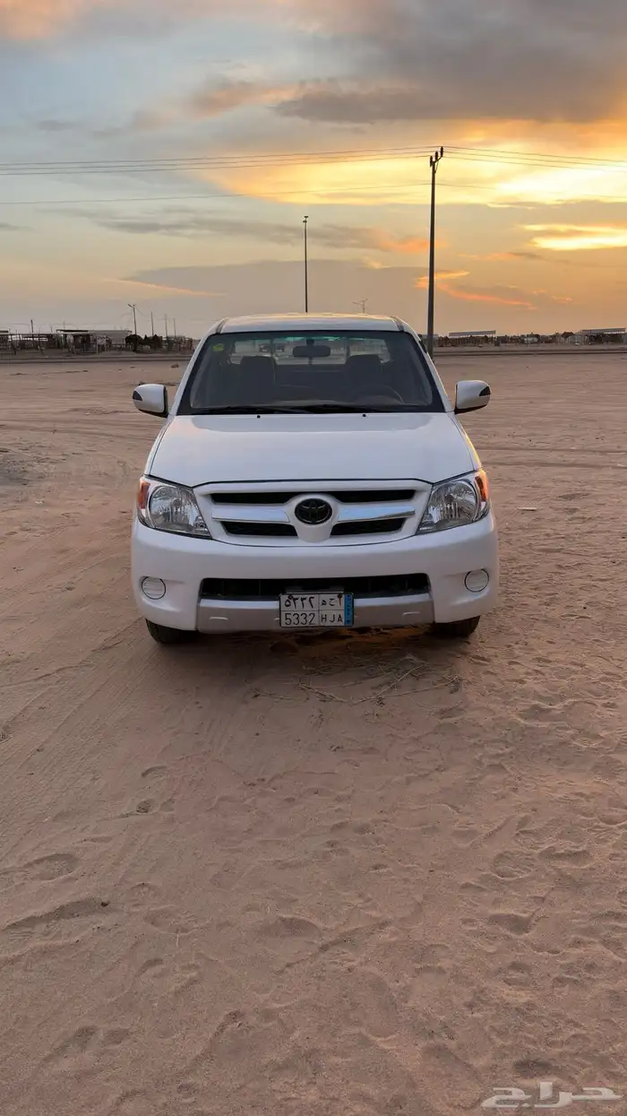 للبيع هايلوكس 2008 غمارتين ممشى 360 مغيره لها مكينة 2012 وكا 0