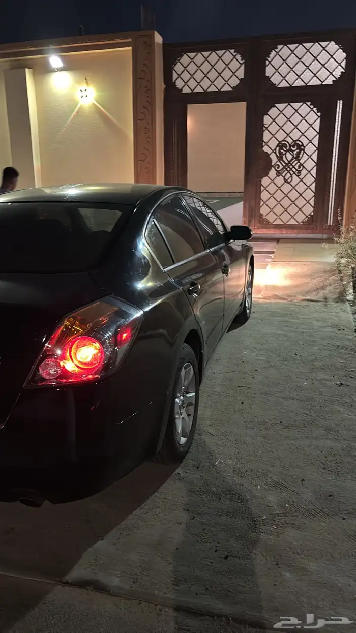 التيما 2009 نظيفه منوه المستخدم للبيع او البدل المناسب 0