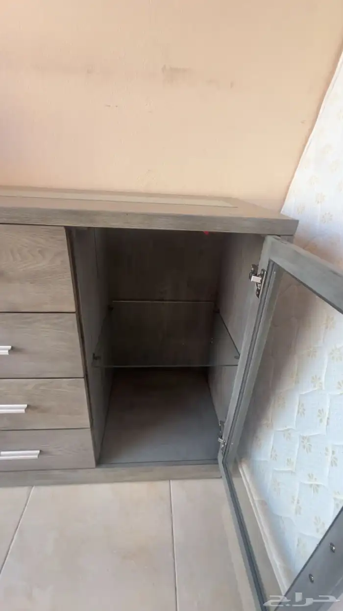 دولاب صحون حق طاولة طعام 1