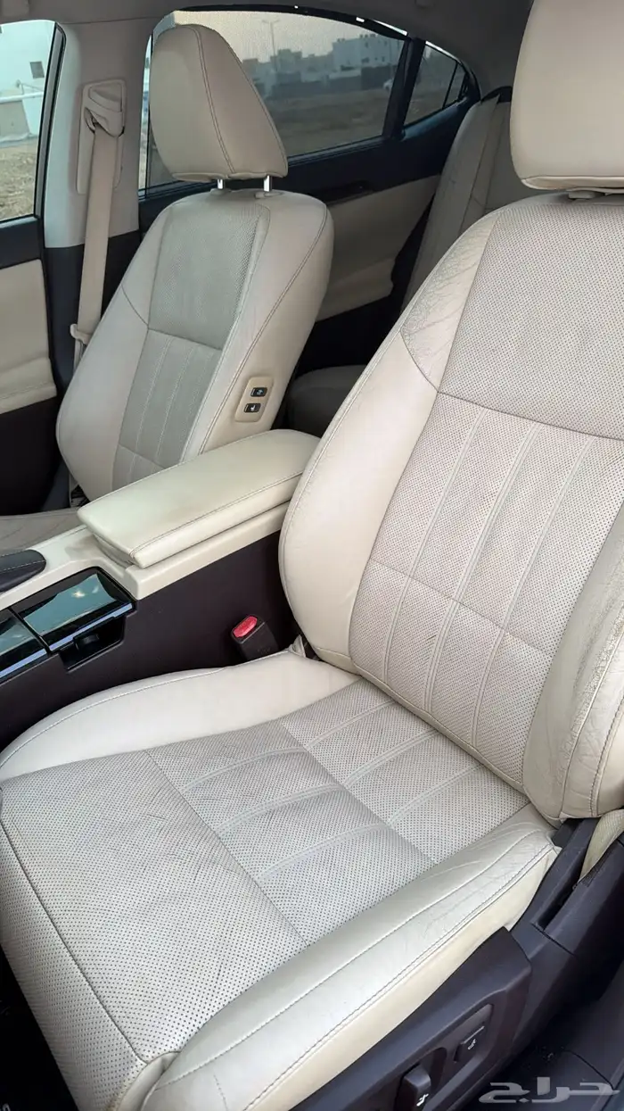 لكزس ES350 2018 فل كامل 24