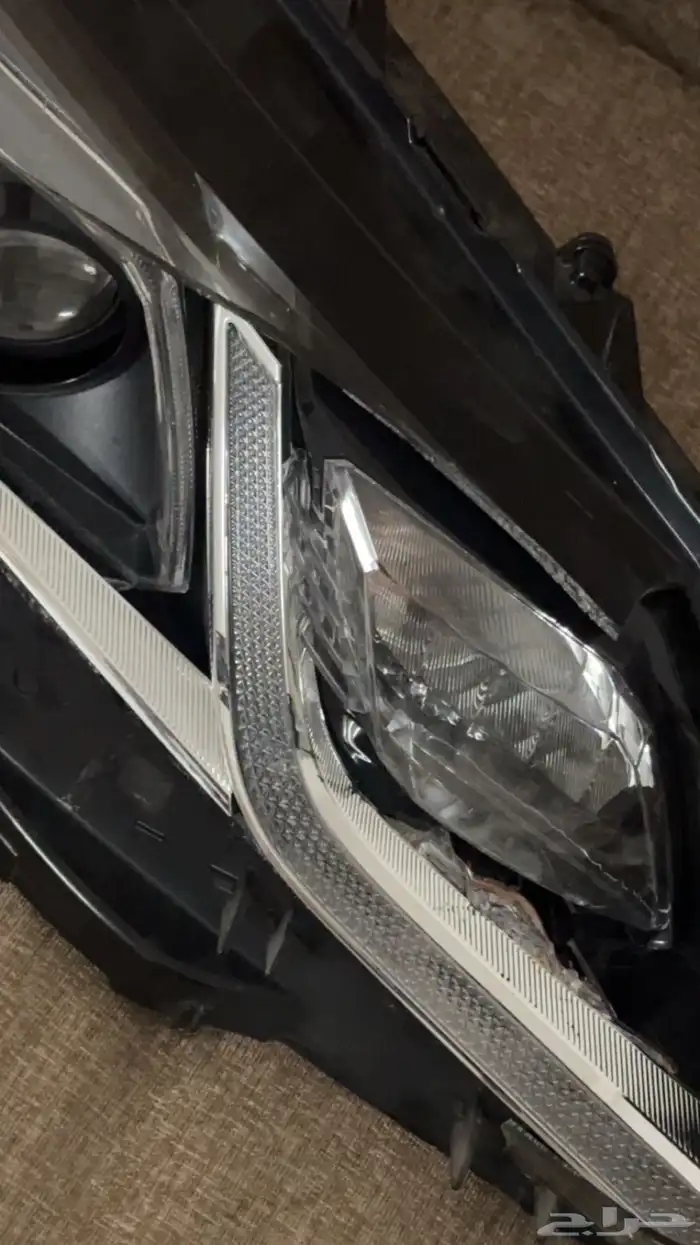 للبيع شمعة كامري يمين اصليه فقط تحتاج قزازة 21 22 23 24 1