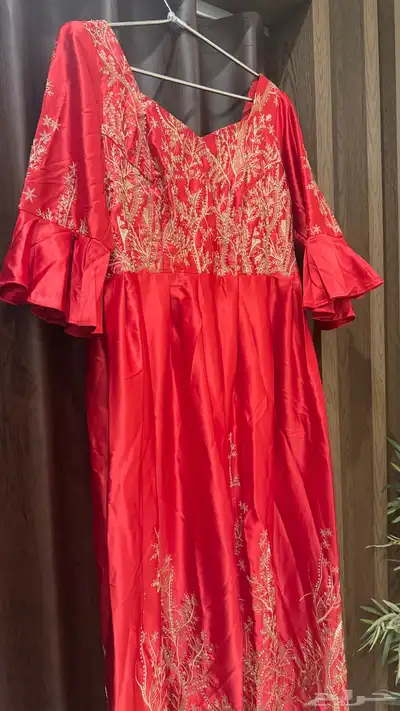 فستان مطرز index