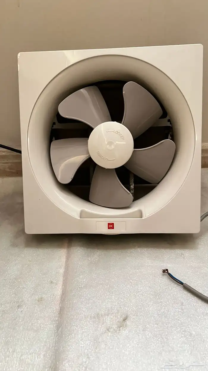 شاشه تلفزيون كبير نظيفه 42بوصه 4