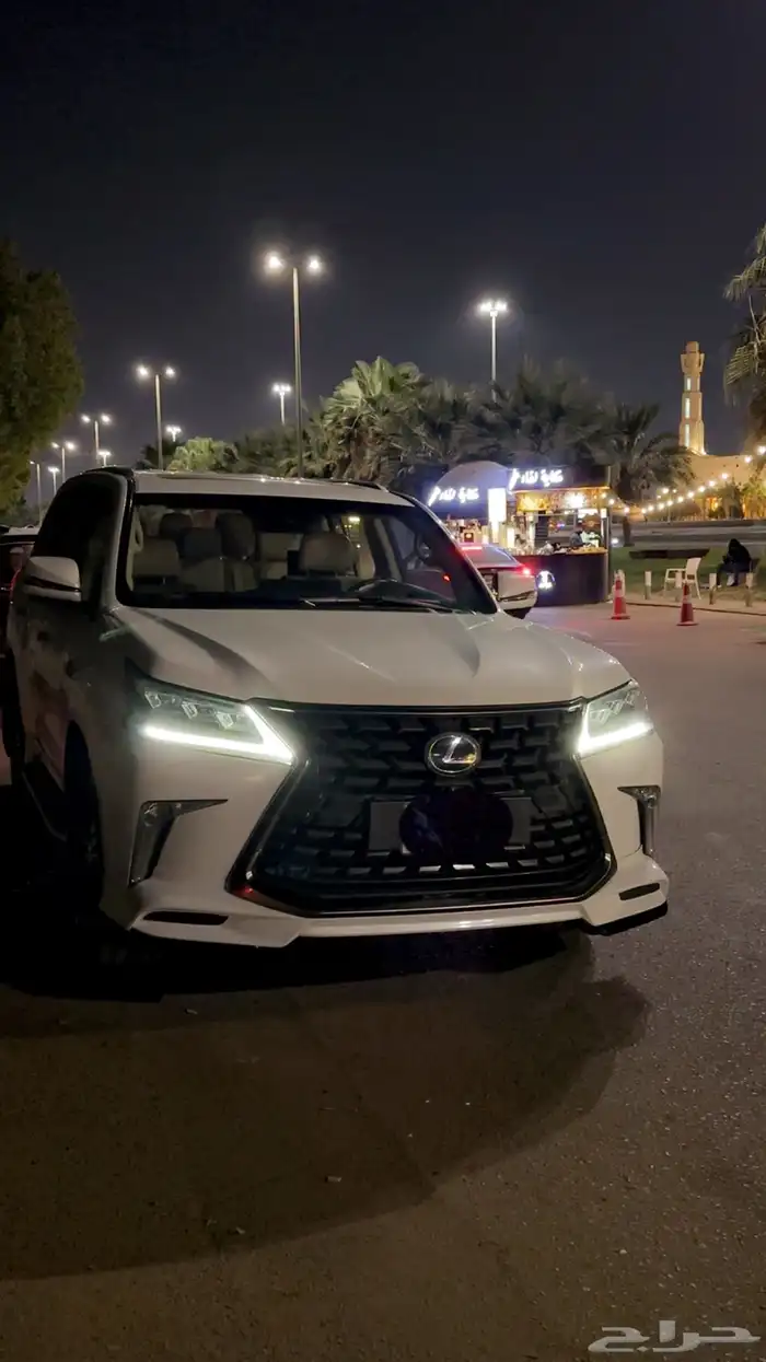 للبيع جيب الكزززس موديل 2016 0