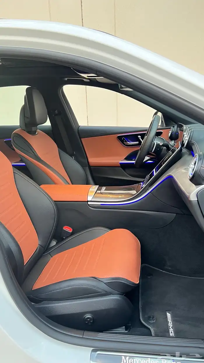 مرسيدس C300 موديل 2023 عداد 6 آلاف كيلو بحالة المصنع 42