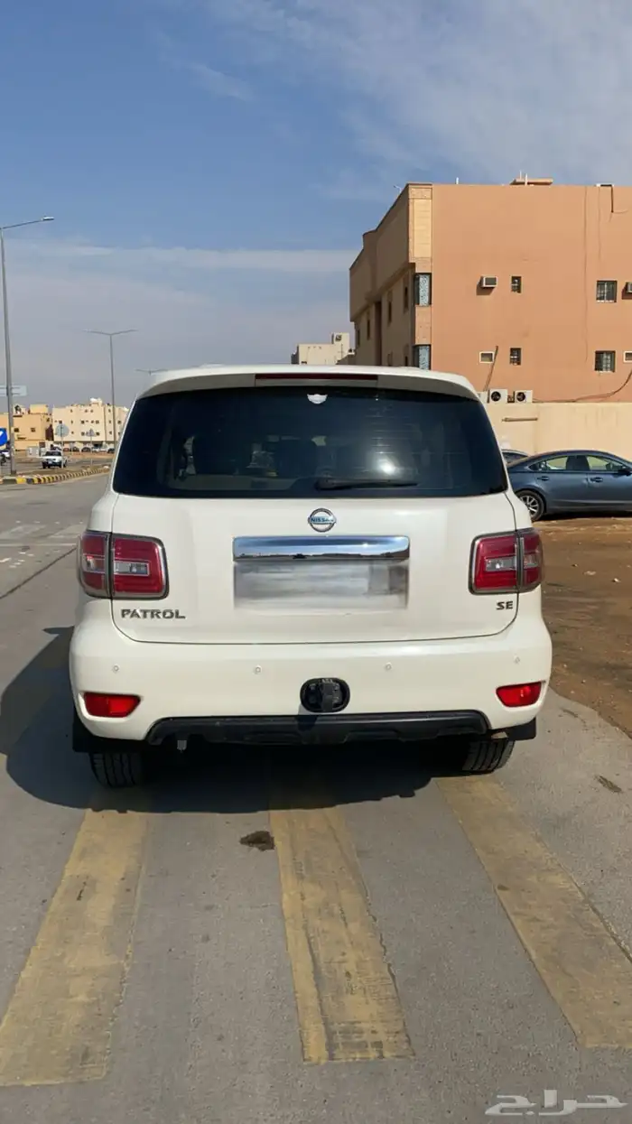 جيب باترول نيسان 2015 ابيض للبيع 3