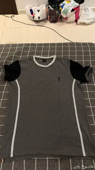 تيشيرت رصاصي مستعمل مقاس M index