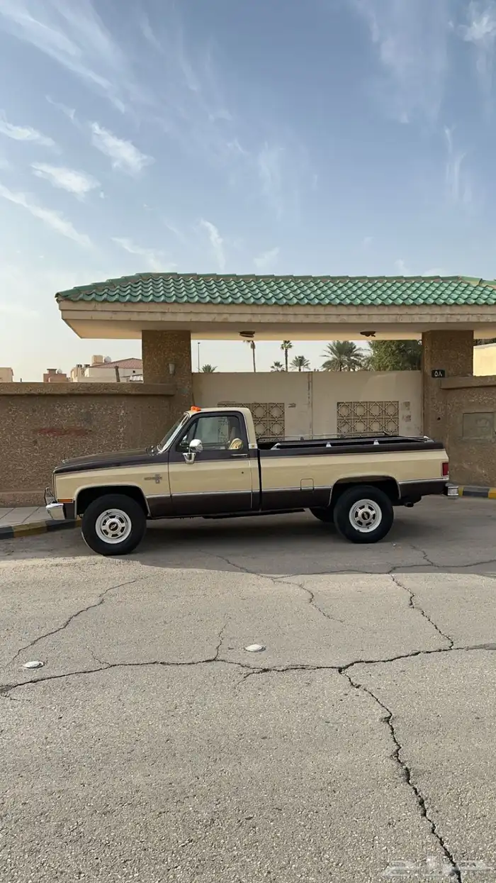 للإيجار جمس سياره كلاسيكيه بهبهاني احتفالات يوم التاسيس 1