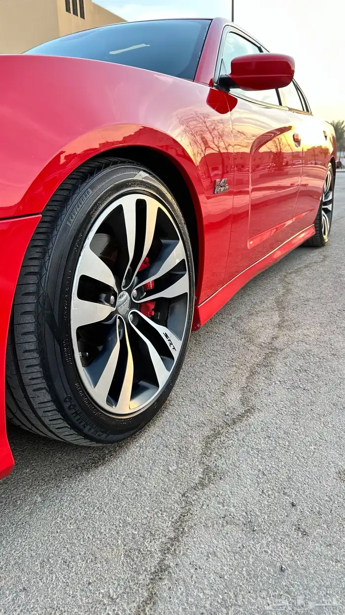 تشارجر srt8 2014 2