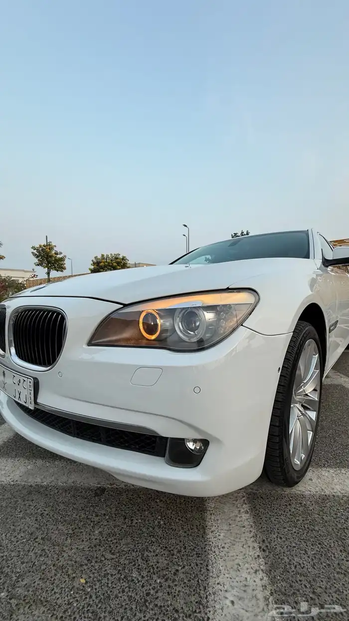 بي ام دبليو 740 فل كامل (( نظيف جد ا )) 4