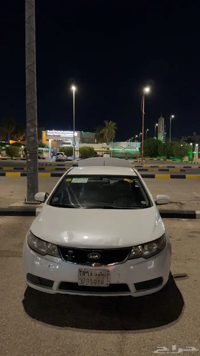 للبيع كيا سيراتو م 2012 15
