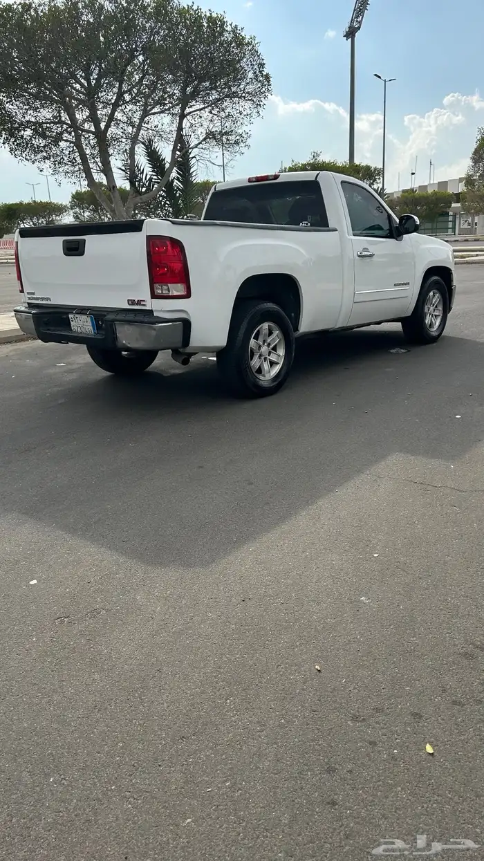 GMC سييرا 2011 3