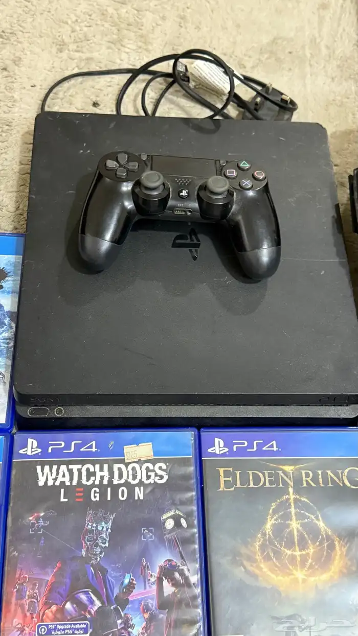 سوني بلايستيشن 4 مع 9 العاب مع حساب 10