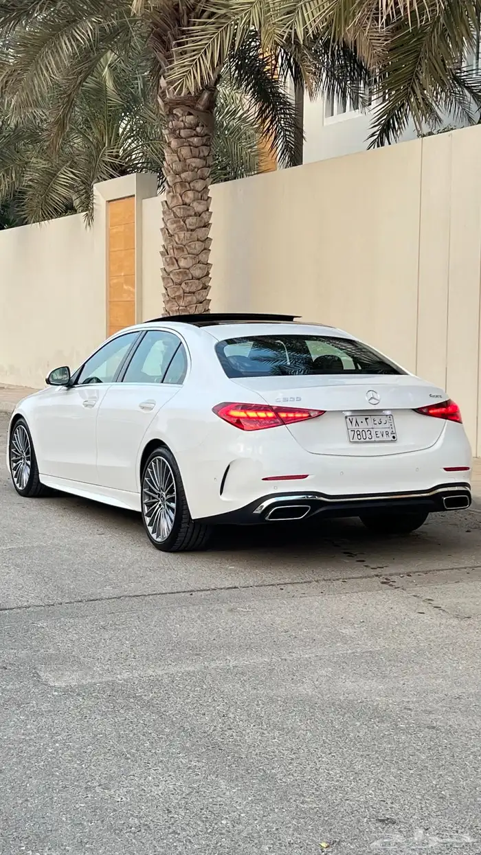 مرسيدس C300 موديل 2023 عداد 6 آلاف كيلو بحالة المصنع 12
