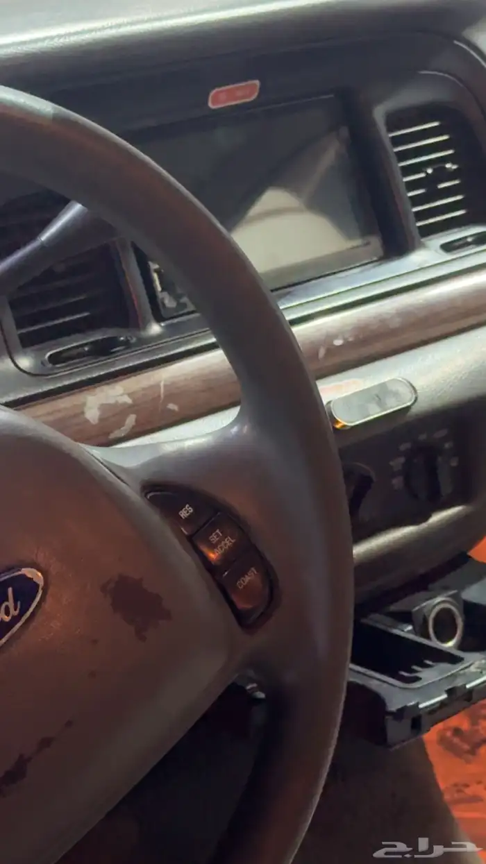 فورد فكتوريا 8